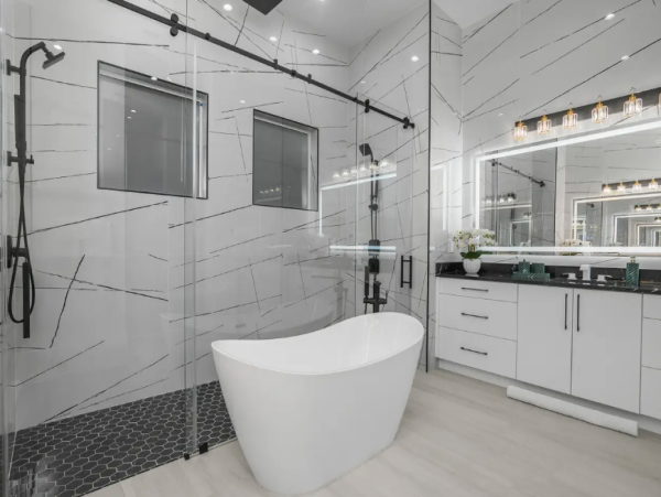 Luxury Naples Retreat - Modern Estate with Pool, Game Room & More